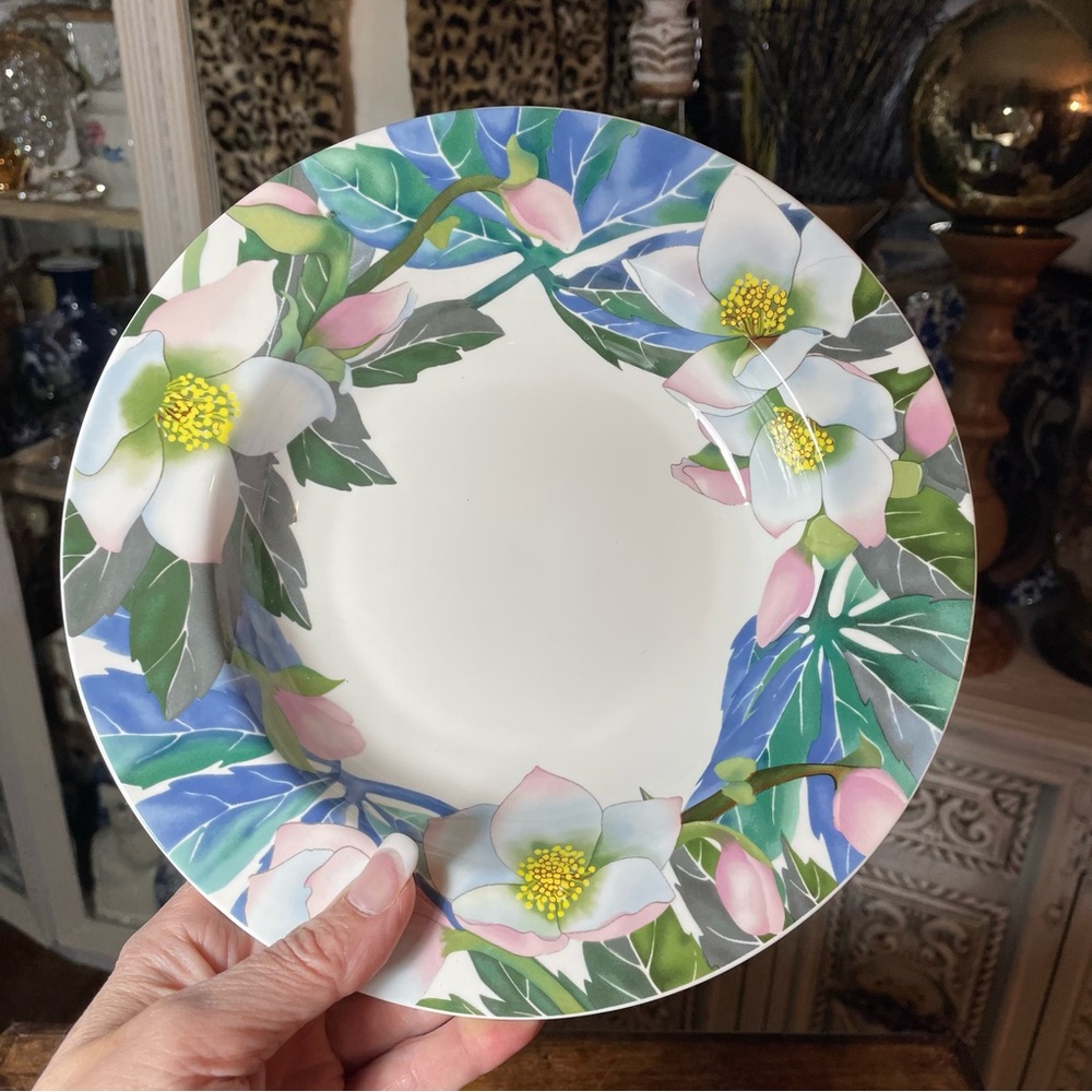 Essex Winter Roses ceramic bowl Japan white blue floral Gerald Patrick